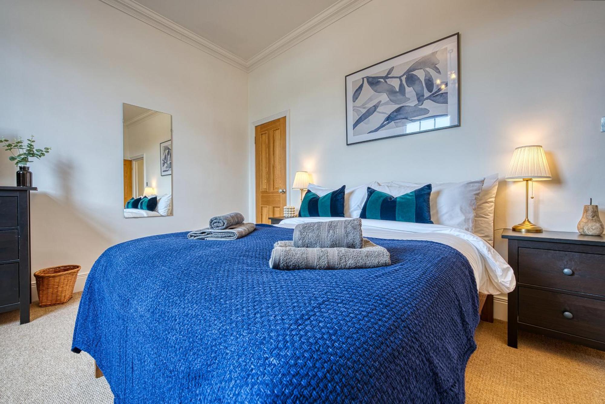 2 Bed Stunning Chic Modern Spacious Apt, Ocean Village, Southampton - Plenty Of Parking - By Blue Puffin Stays Eksteriør bilde