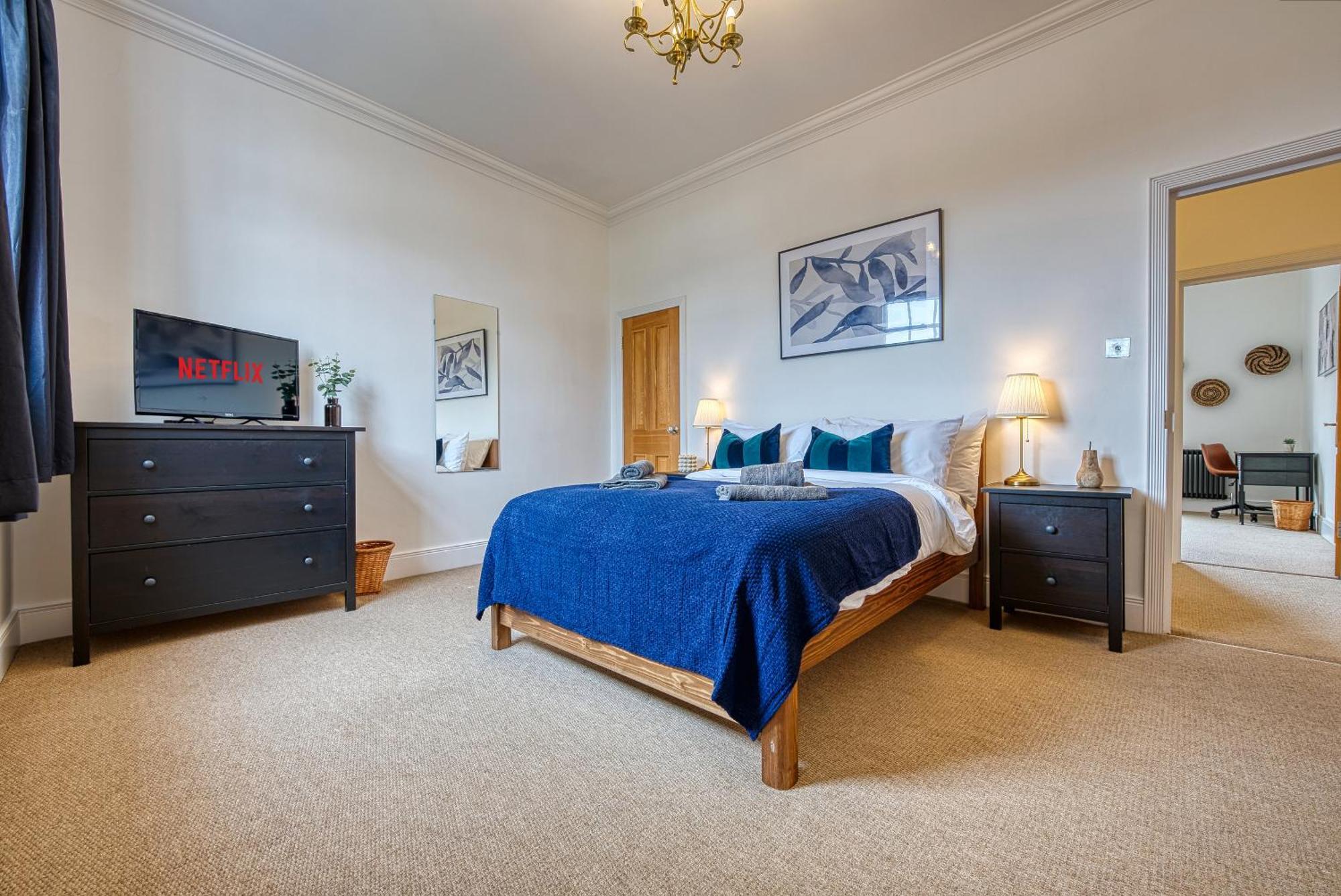 2 Bed Stunning Chic Modern Spacious Apt, Ocean Village, Southampton - Plenty Of Parking - By Blue Puffin Stays Eksteriør bilde