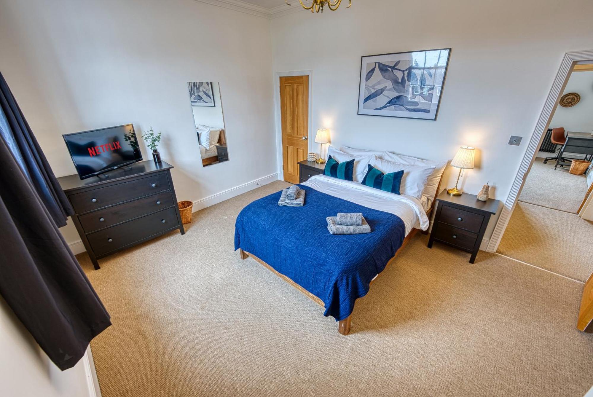 2 Bed Stunning Chic Modern Spacious Apt, Ocean Village, Southampton - Plenty Of Parking - By Blue Puffin Stays Eksteriør bilde